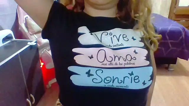 Jennxdolls online show from December 2024 08:33:01 PM