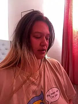 Ari Martin online show from February 2025 01:32:01 PM