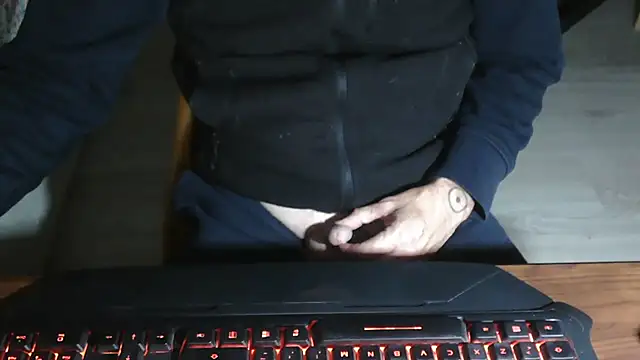 Adri gard online show from November 2025 08:52:01 PM