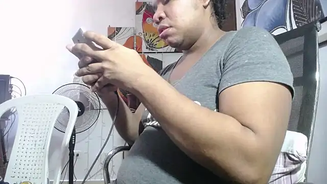 Snapshot of tsbigcock10incock chatting on November 2025 08:00:01 PM tsbigcock10incock online show from November 2025 08:00:01 PM