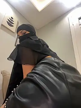 Amberonee31 online show from February 2025 06:47:02 PM