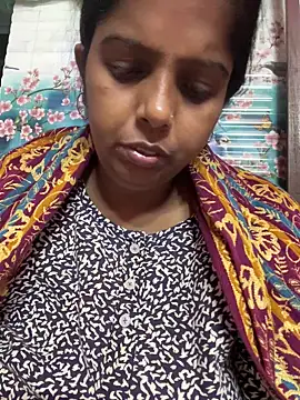 Beauty-queen online show from November 2025 02:06:01 PM