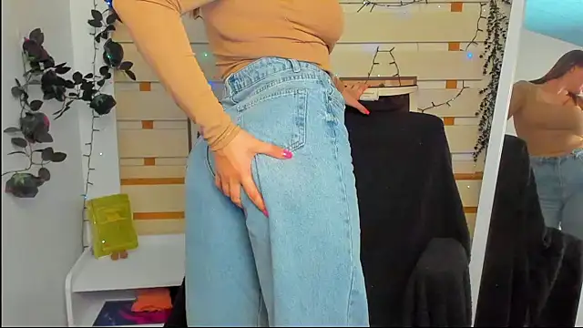 Snapshot of Josephine_Kiss chatting on April 2026 12:14:02 PM Josephine Kiss online show from April 2026 12:14:02 PM