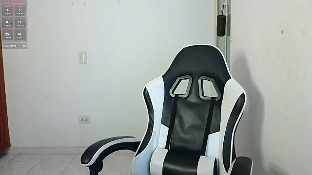 livgomez online show from March 2026 02:19:01 AM