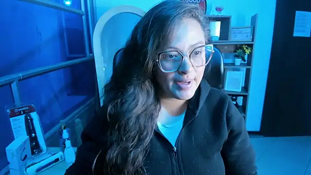 SaraThomso online show from November 2025 03:27:02 AM