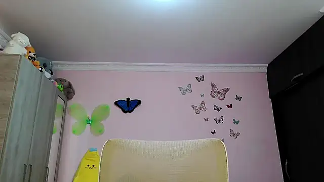 caroline jonson online show from October 2025 04:39:02 PM