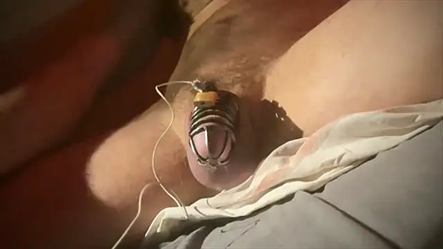 Snapshot of TweakyDude chatting on March 2025 10:10:02 PM TweakyDude online show from March 2025 10:10:02 PM