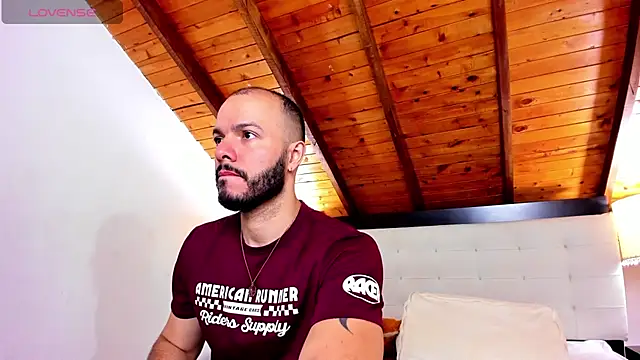 Tom Bailey online show from October 2025 12:28:01 PM