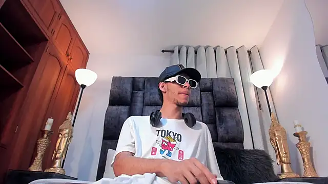 TomyMosterCock online show from December 2024 12:45:02 AM