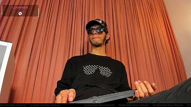 TomyMosterCock online show from November 2025 07:59:02 PM