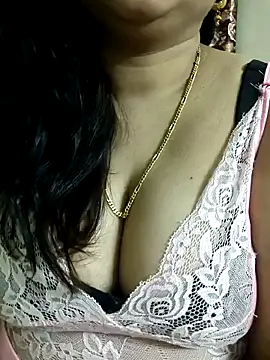 Snapshot of cuteyqueen chatting on January 2025 10:09:02 AM cuteyqueen online show from January 2025 10:09:02 AM