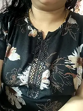 Snapshot of cuteyqueen chatting on January 2025 05:08:01 AM cuteyqueen online show from January 2025 05:08:01 AM