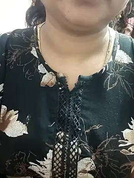 Snapshot of cuteyqueen chatting on January 2025 12:15:01 PM cuteyqueen online show from January 2025 12:15:01 PM