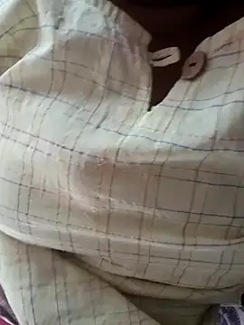 Snapshot of cuteyqueen chatting on February 2025 05:57:02 AM cuteyqueen online show from February 2025 05:57:02 AM