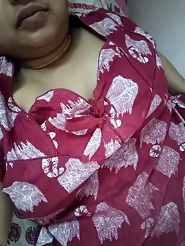 Snapshot of cuteyqueen chatting on March 2025 01:05:01 AM cuteyqueen online show from March 2025 01:05:01 AM