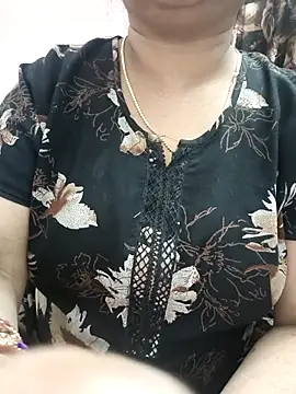 Snapshot of cuteyqueen chatting on March 2025 04:29:02 PM cuteyqueen online show from March 2025 04:29:02 PM