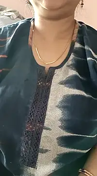 Snapshot of cuteyqueen chatting on March 2025 03:14:01 AM cuteyqueen online show from March 2025 03:14:01 AM