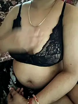 Snapshot of cuteyqueen chatting on March 2025 02:18:02 AM cuteyqueen online show from March 2025 02:18:02 AM