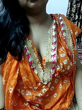 Snapshot of cuteyqueen chatting on September 2025 11:33:02 AM cuteyqueen online show from September 2025 11:33:02 AM