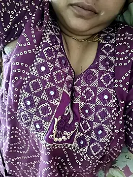 Snapshot of cuteyqueen chatting on October 2025 01:37:01 AM cuteyqueen online show from October 2025 01:37:01 AM