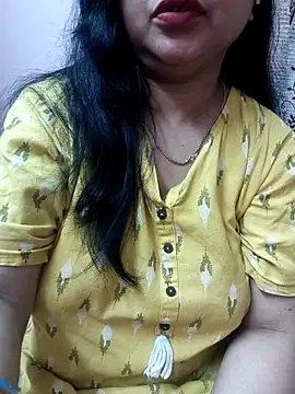 Snapshot of cuteyqueen chatting on October 2025 11:00:01 AM cuteyqueen online show from October 2025 11:00:01 AM