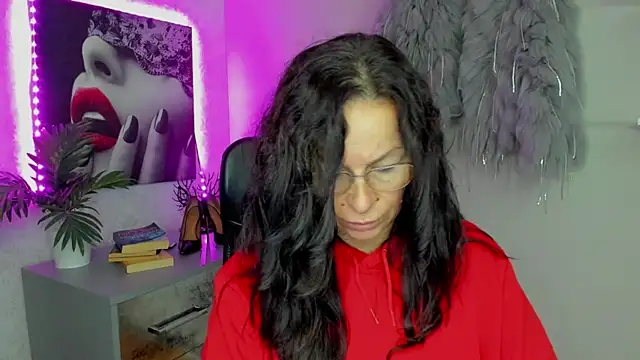 HelenLuxx online show from October 2025 05:41:01 AM