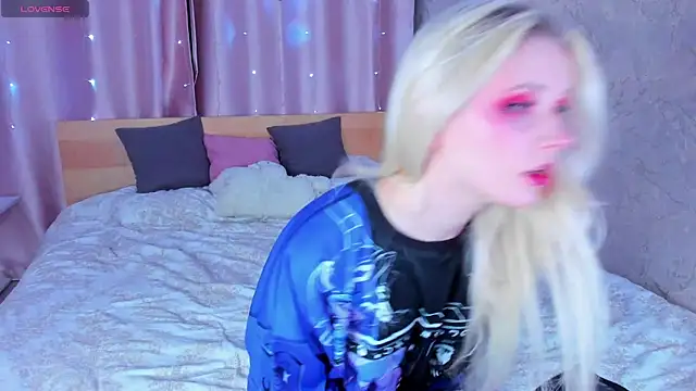 SweeteRose Royce online show from March 2025 02:32:01 PM