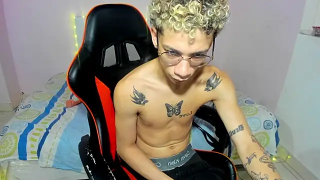 mateodeamjo online show from November 2025 07:40:01 AM