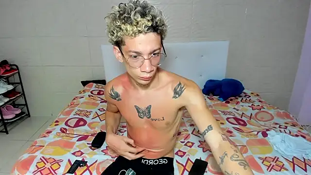 mateodeamjo online show from November 2025 07:40:01 AM