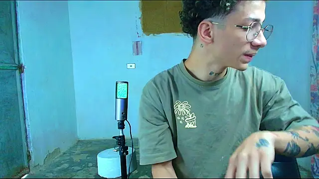 Snapshot of mateodeamjo chatting on February 2026 01:48:02 PM mateodeamjo online show from February 2026 01:48:02 PM