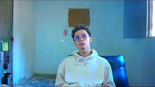 Snapshot of mateodeamjo chatting on February 2026 01:48:02 PM mateodeamjo online show from February 2026 01:48:02 PM