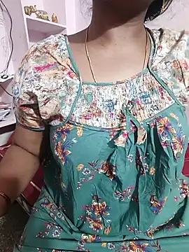 louise92 online show from June 2026 08:33:02 PM