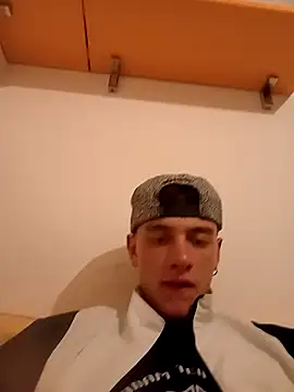 Snapshot of Gibboto chatting on September 2025 11:24:02 AM Gibboto online show from September 2025 11:24:02 AM