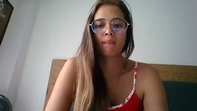 trianabell online show from December 2025 02:45:02 PM