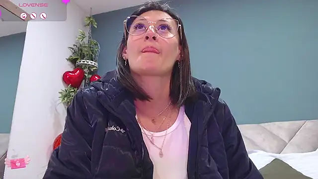 SharisWillian online show from February 2025 03:31:02 AM