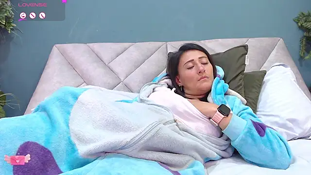 SharisWillian online show from March 2025 10:18:02 AM