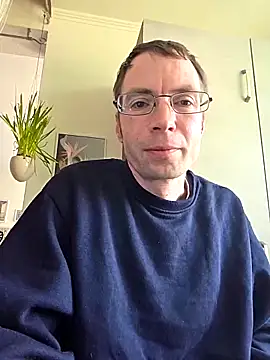 Schnubby1 online show from March 2025 11:01:02 AM