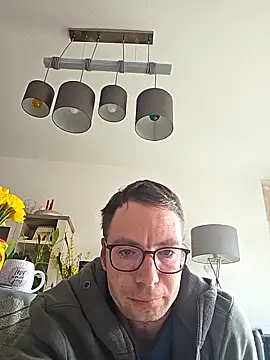 Schnubby1 online show from February 2026 10:27:01 AM