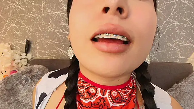 mia roux13 online show from February 2025 06:56:01 PM