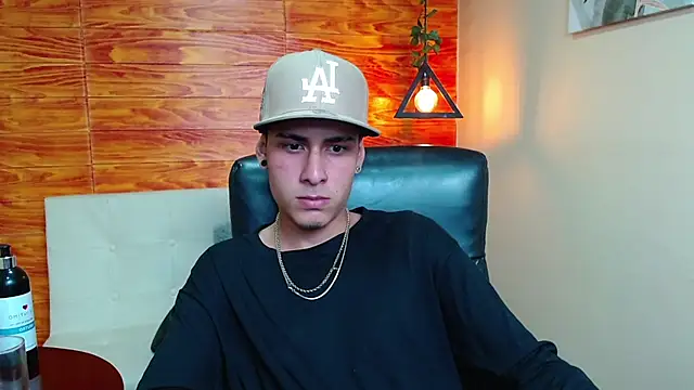 Bastiaan 28 online show from December 2024 10:58:02 AM