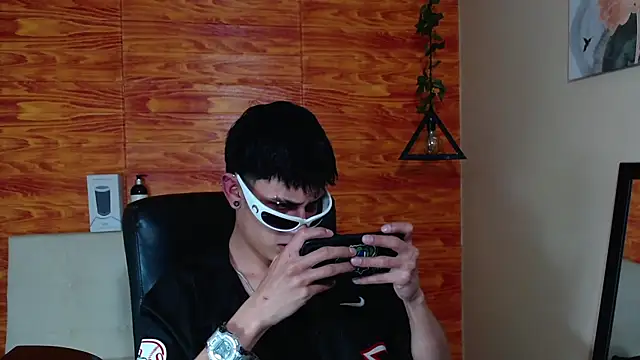 Bastiaan 28 online show from February 2025 06:19:01 AM