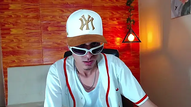 Bastiaan 28 online show from February 2025 05:44:02 AM