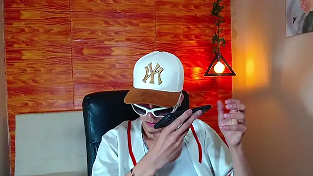 Bastiaan 28 online show from February 2025 08:50:01 AM