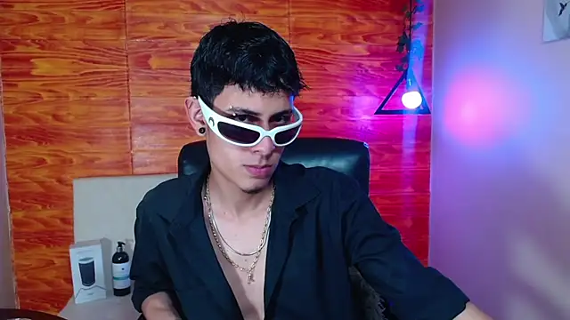 Bastiaan 28 online show from March 2025 06:19:01 AM