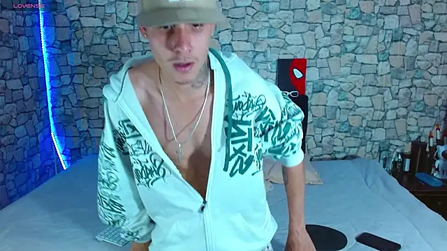 Bastiaan 28 online show from January 2026 11:51:02 PM