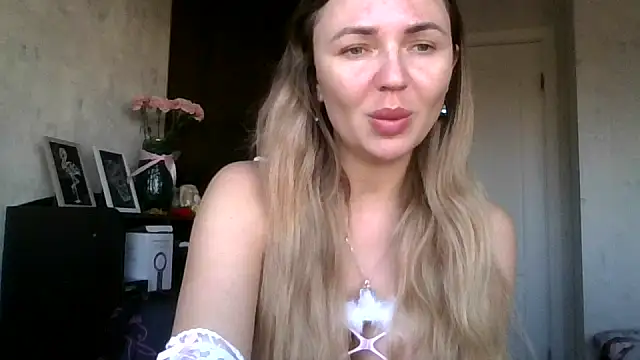 AngelinaLove28 online show from November 2025 07:22:01 AM