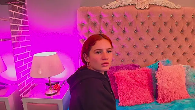 AdelaineBest online show from September 2025 07:15:02 PM