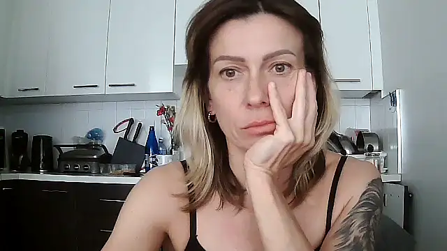 Snapshot of anechka1 chatting on June 2026 09:16:02 PM anechka1 online show from June 2026 09:16:02 PM