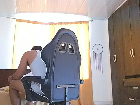 aronmiller404 online show from January 2025 07:11:01 PM