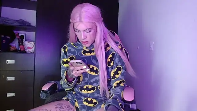 Snapshot of charlotbelucci_ chatting on November 2025 08:14:01 AM charlotbelucci online show from November 2025 08:14:01 AM